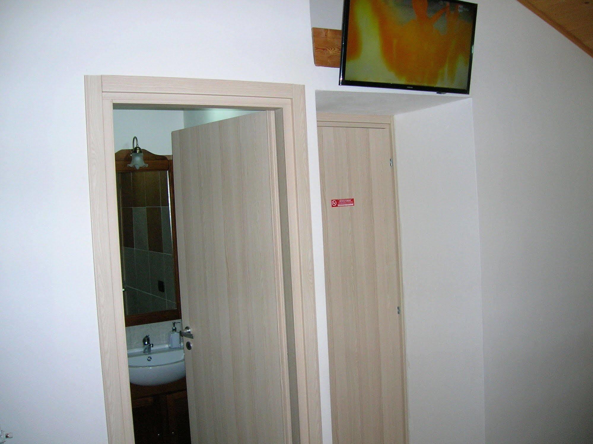 B&B Al Carotin Mantello Exterior foto